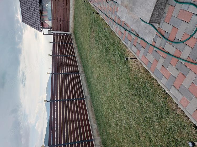 Casă cu Teren 250 Mp în Central
