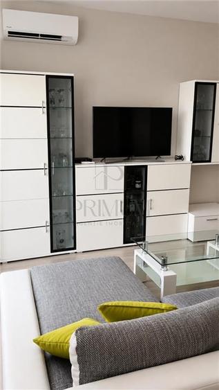 Apartament cu 3 camere decomandat în Dumbrăvița