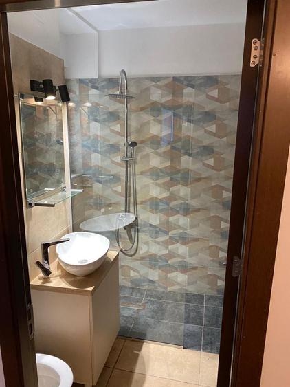 Apartament cu 2 camere decomandat în Eroii Revoluției