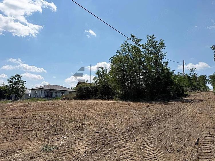 Teren de 542 mp, în Paleu