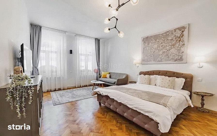 Casă cu 6 camere cu Teren 660 Mp în Centrul Istoric