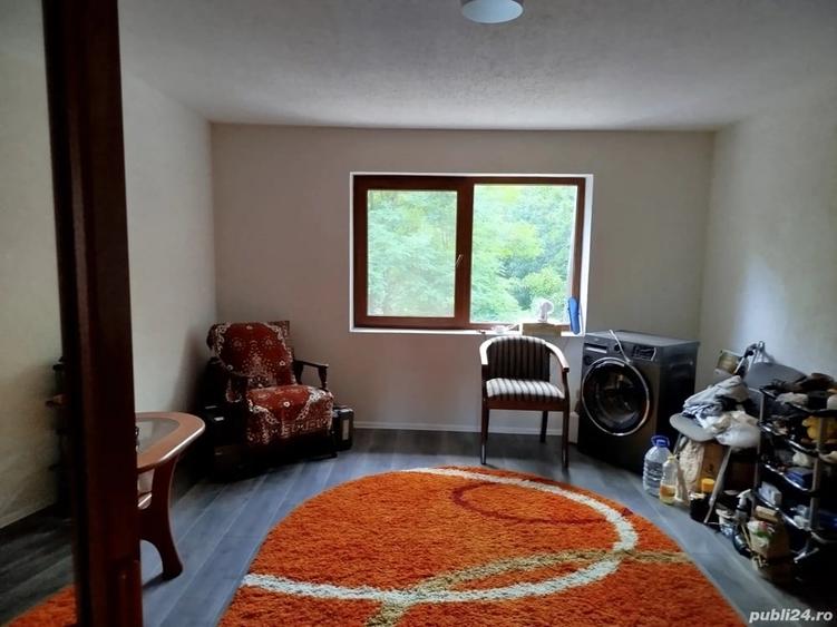 Casă cu 2 camere cu Teren 340 Mp în Breaza de Jos