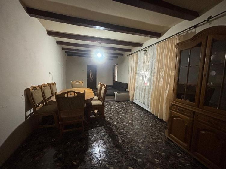 Casă cu 3 camere în Felnac