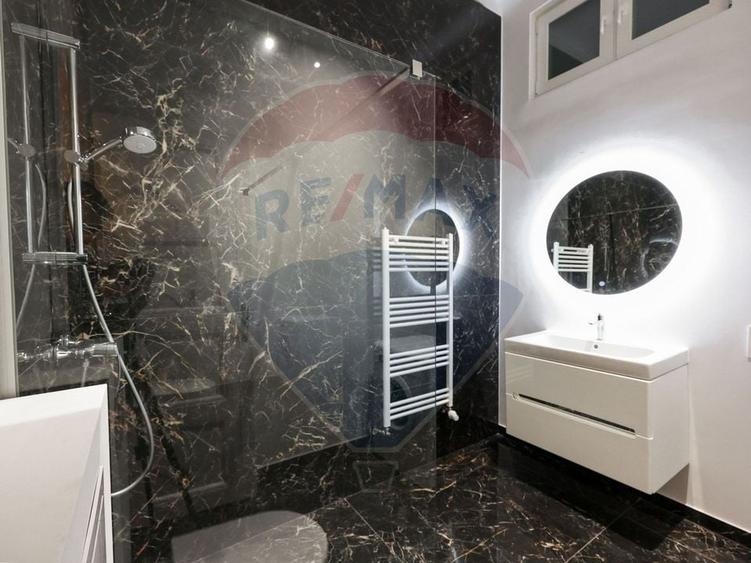 Apartament cu 5 camere decomandat, mobilat în Ultracentral