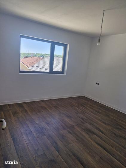 Casă cu 3 camere cu Teren 450 Mp în Mărgineni