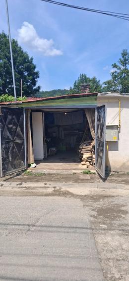 Casă cu Teren 70 Mp în Nord