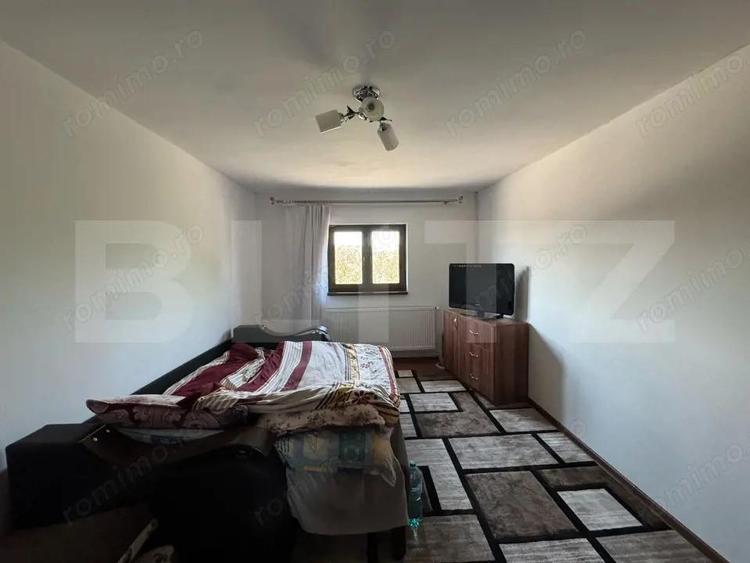 Casă cu 6 camere cu Teren 1000 Mp în Hunedoara