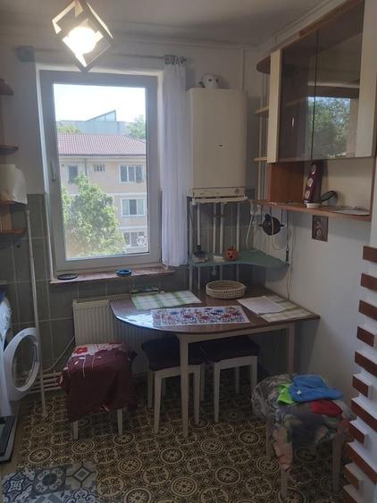 Apartament cu 2 camere nedecomandat în Liteni