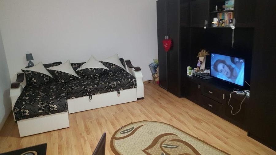 Apartament cu 2 camere semidecomandat în Exterior Vest