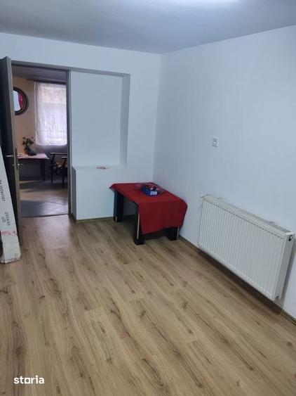 Casă cu 4 camere cu Teren 759 Mp în Central