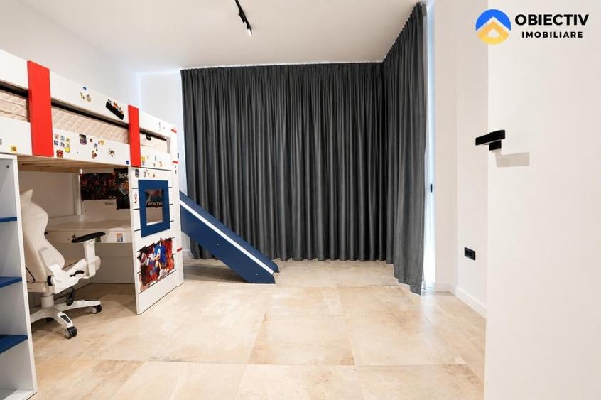 Apartament cu 3 camere semidecomandat în Dărmănești