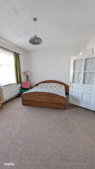 Casă cu 3 camere cu Teren 2987 Mp în Central