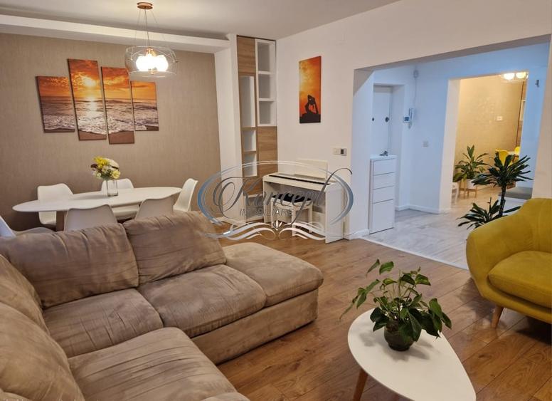Apartament cu 5 camere decomandat, mobilat în Plopilor