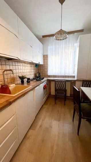 Apartament cu 4 camere semidecomandat în Drumul Taberei