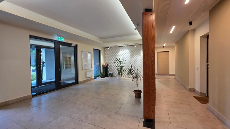 Apartament cu 2 camere semidecomandat în Bd. Laminorului