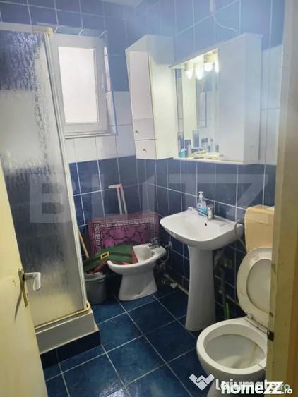 Apartament cu 2 camere semidecomandat, mobilat în Sud