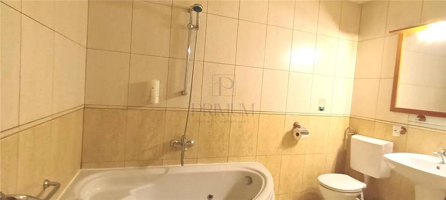 Garsonieră decomandată în Complex Studențesc