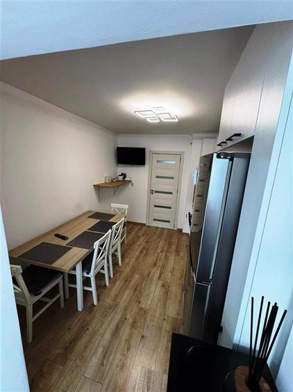 Apartament cu 2 camere decomandat, mobilat în B-dul București