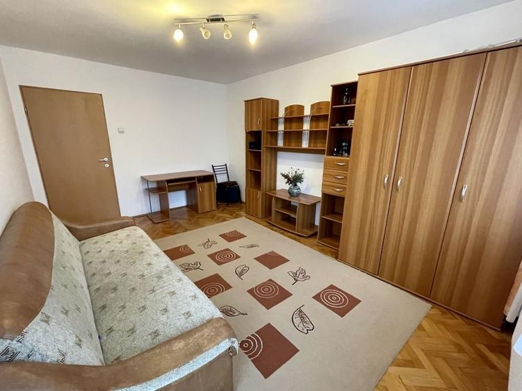 Apartament cu 2 camere decomandat în Dosu Bricii