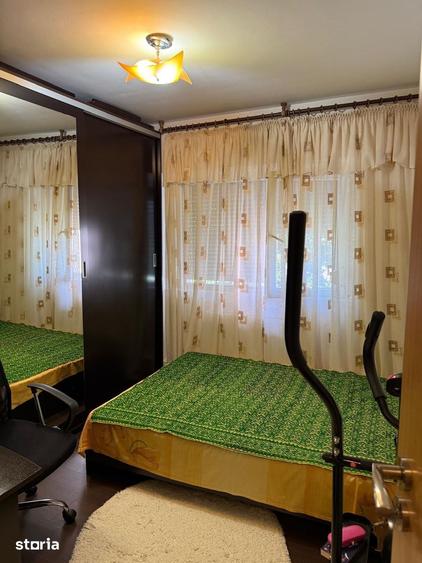 Apartament cu 2 camere decomandat în Micro 17