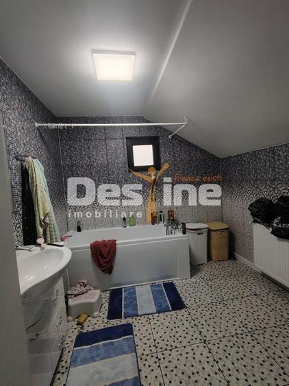 Casă individuală cu 4 camere cu Canalizare în Bereasca