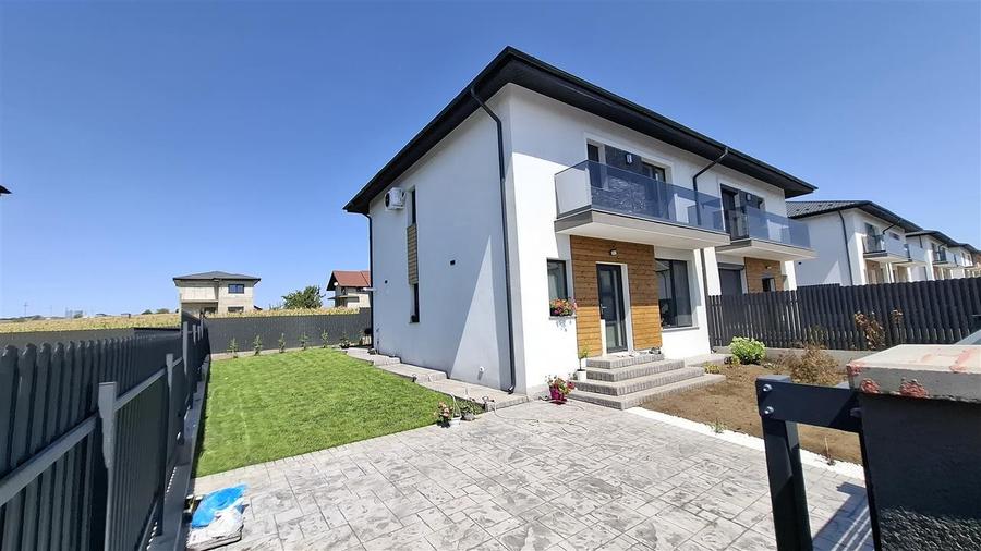 Duplex cu 4 camere cu Canalizare în Valea Lupului