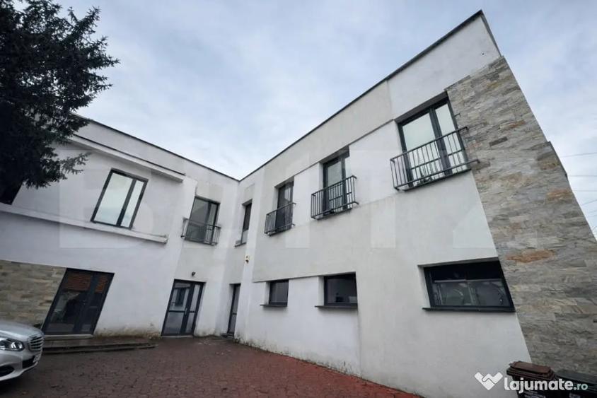 Casă cu 3 camere cu Teren 987 Mp în Central
