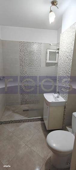 Apartament cu 3 camere decomandat în Tineretului