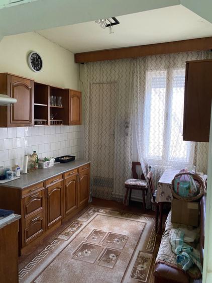 Casă cu 3 camere în Central
