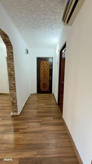 Apartament cu 4 camere decomandat în Central