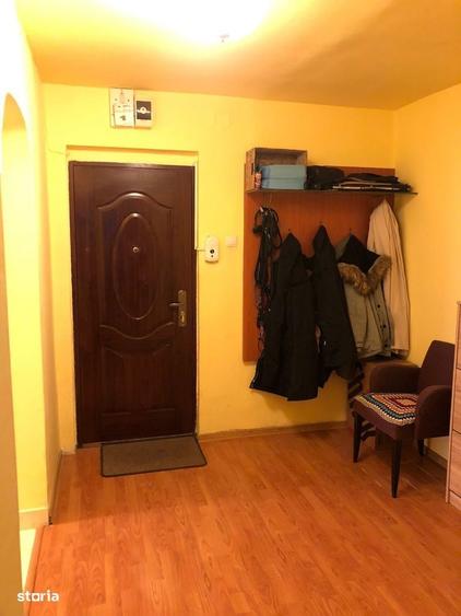 Apartament cu 2 camere decomandat în Beba Veche