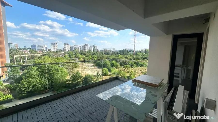 Apartament cu 3 camere semidecomandat în Domenii
