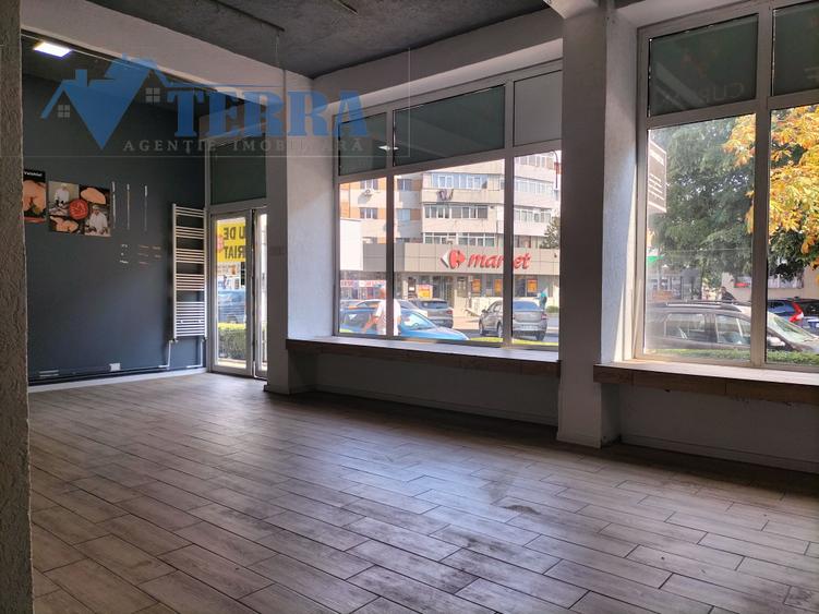 Spațiu comercial, de 68 mp, în Central