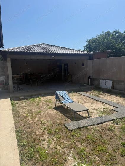Casă cu Teren 643 Mp în Costi