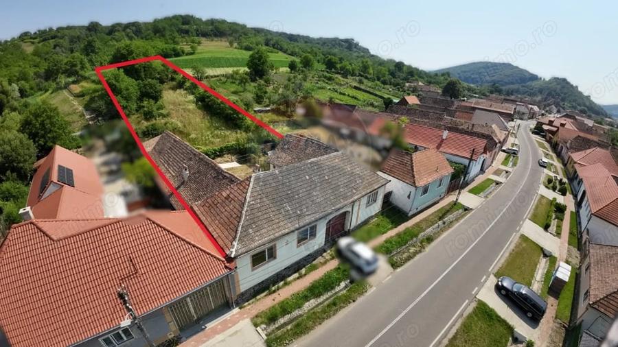 Casă cu 5 camere cu Teren 1400 Mp în Vale