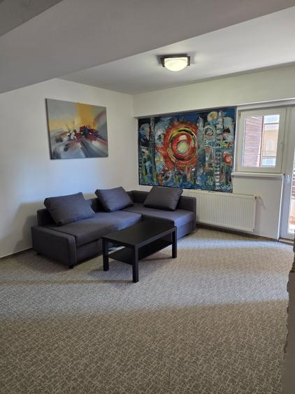 Apartament cu 2 camere decomandat în Mogoșoaia