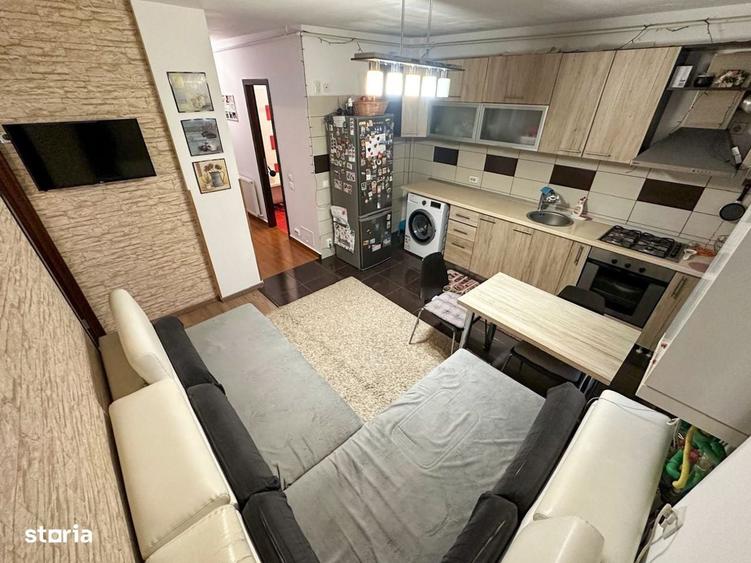 Apartament cu 3 camere decomandat în Titan