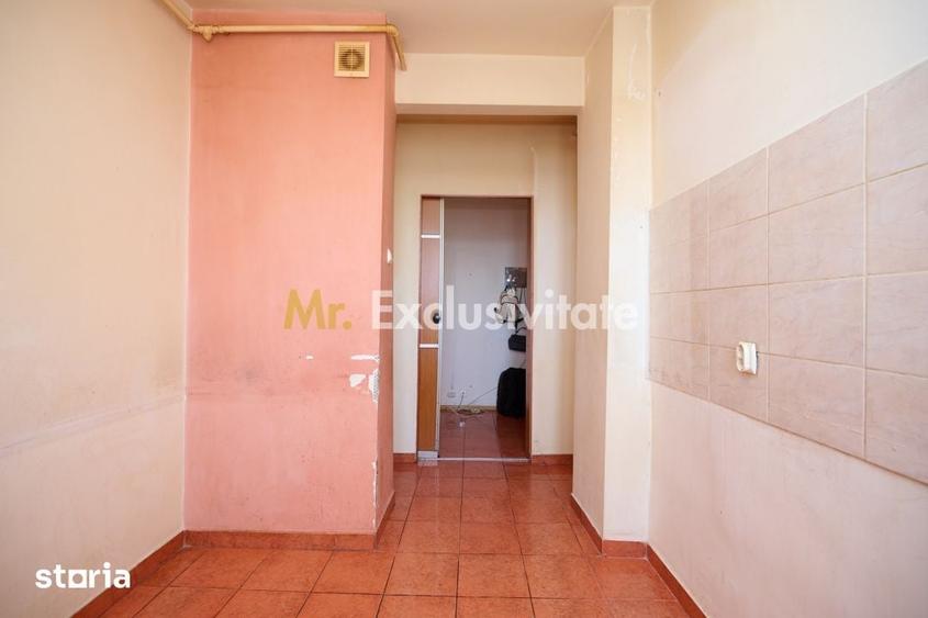 Apartament cu 4 camere decomandat în Craiovei