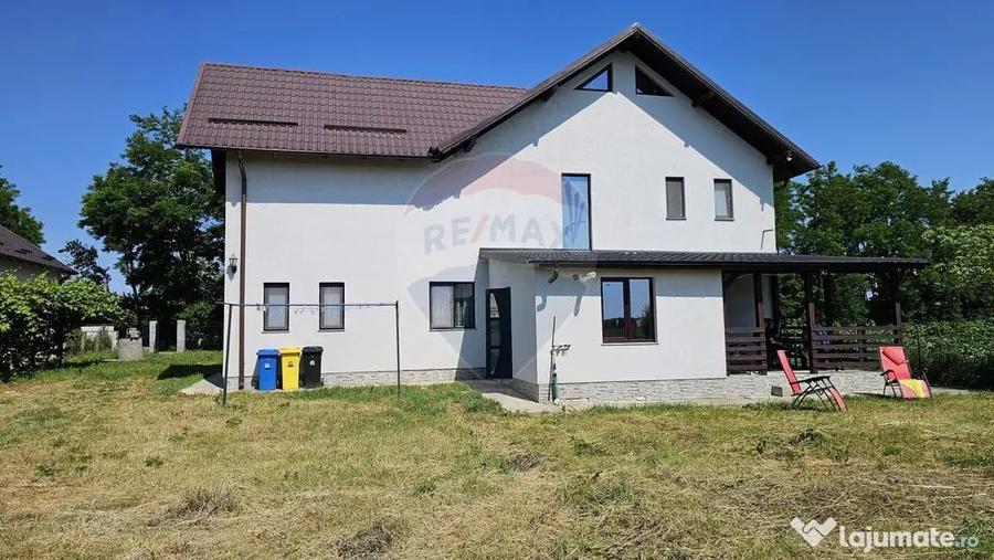 Casă cu 6 camere cu Teren 3600 Mp în Hănțești