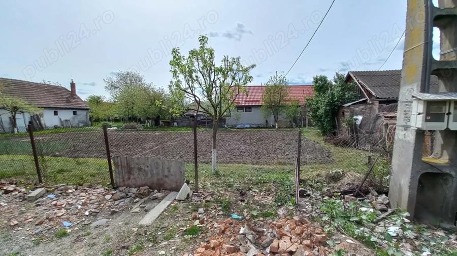 Casă cu Teren 1100 Mp în Central