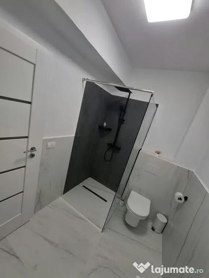 Apartament cu 3 camere decomandat în Vest