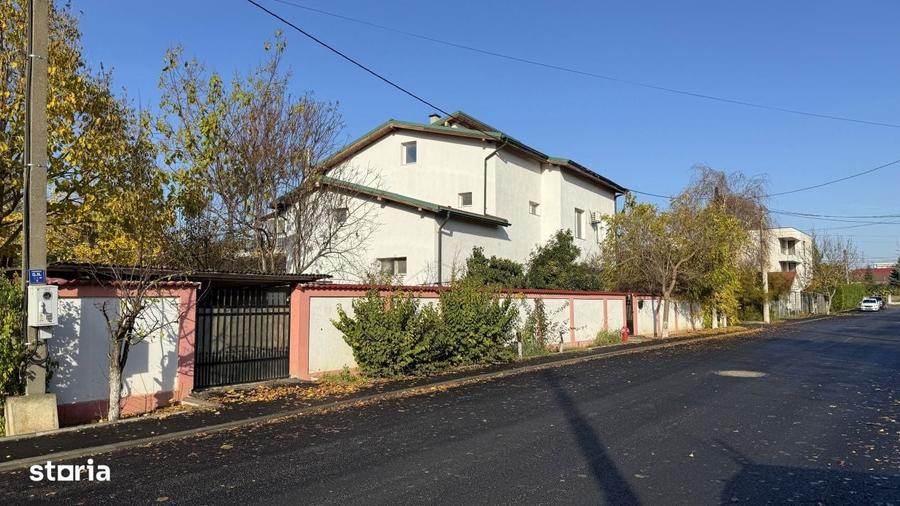 Casă cu 4 camere în Central