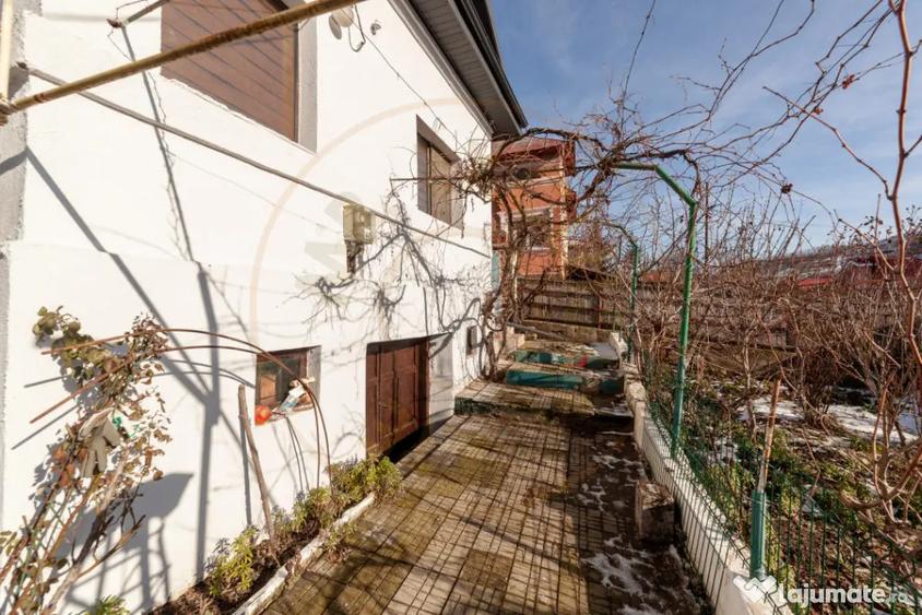 Casă cu 4 camere cu Teren 2594 Mp în Ștefănești