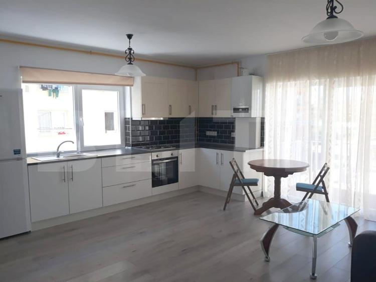 Apartament cu 2 camere semidecomandat, mobilat în Mărăști