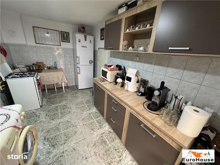 Casă cu 4 camere cu Teren 569 Mp în Central
