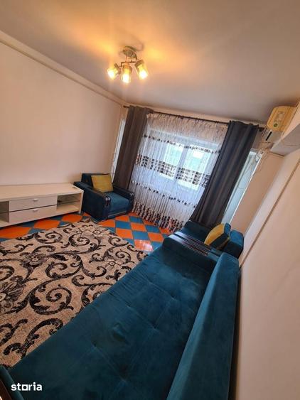 Apartament cu 3 camere decomandat în Berceni
