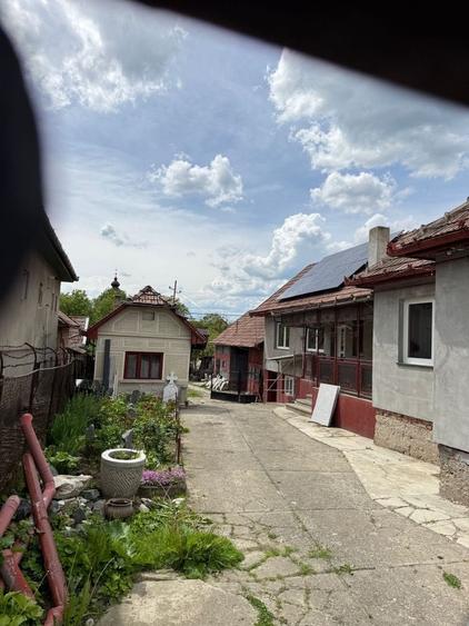 Casă cu 4 camere în Gănești