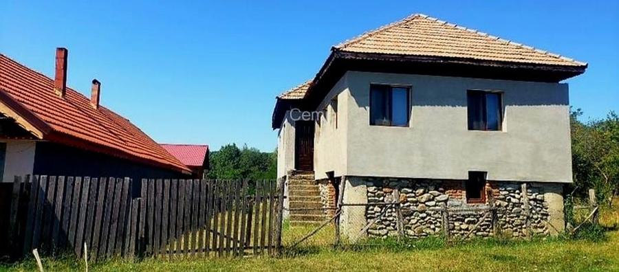 Apartament cu 3 camere decomandat în Bălănești