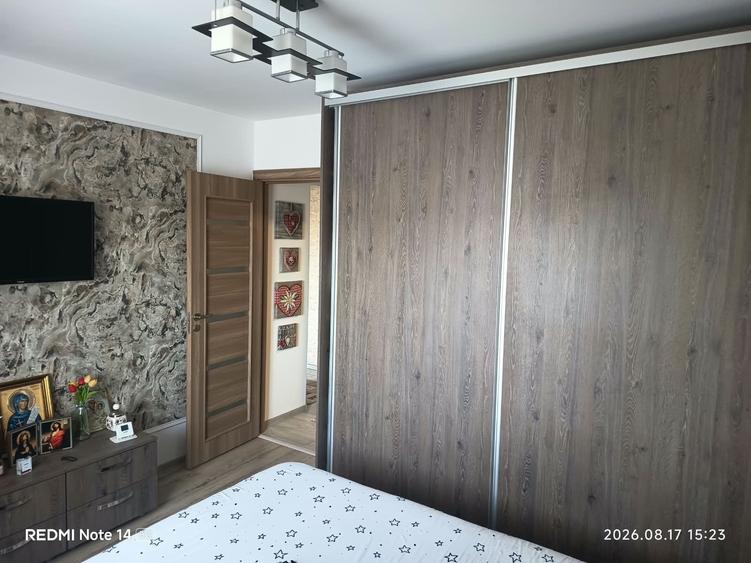 Apartament cu 2 camere decomandat în Triaj