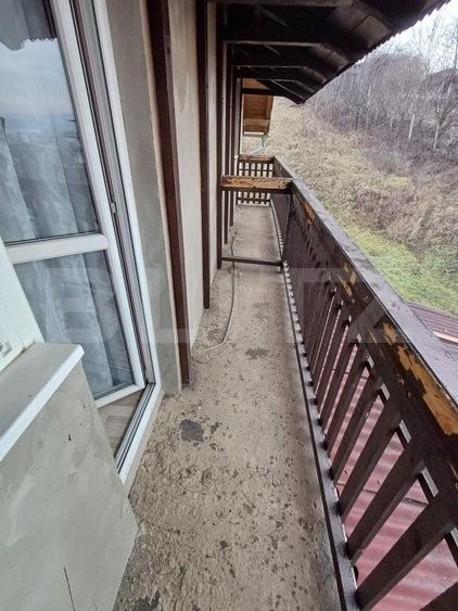Casă individuală cu 6 camere cu Canalizare în Exterior Est